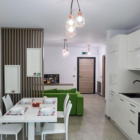 Vibe Apartment- Spa N Pools Beach Resort Năvodari Eksteriør billede