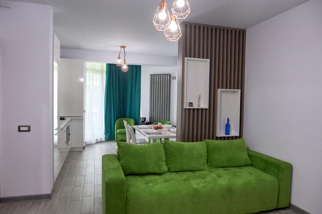 Vibe Apartment- Spa N Pools Beach Resort Năvodari Eksteriør billede